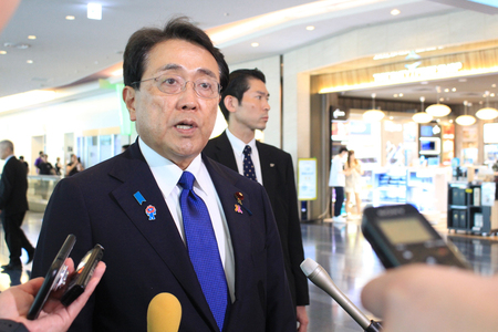 赤沢亮正経済再生担当相
