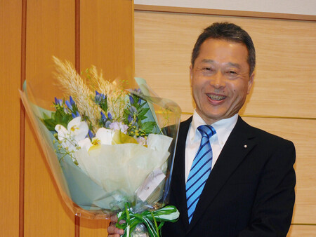 三重知事に一見氏再選＝新人2人を破る | 時事通信ニュース