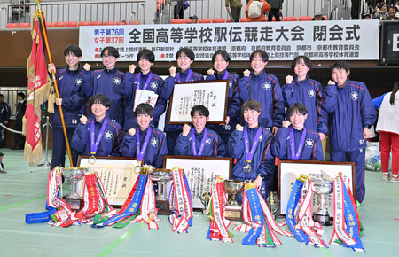 学法石川、大会新で初優勝＝女子は長野東が連覇―全国高校駅伝 | 時事