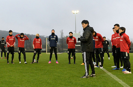 円陣を組む日本代表 サッカー 時事通信ニュース