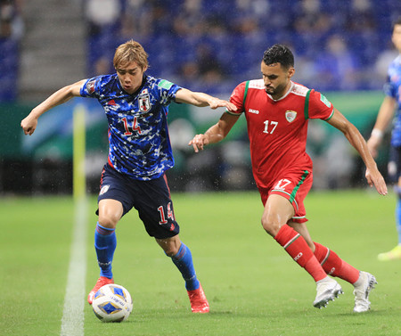 伊東のドリブル サッカーｗ杯予選 時事通信ニュース