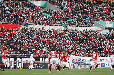 サポーターで埋まるスタンド サッカー 時事通信ニュース