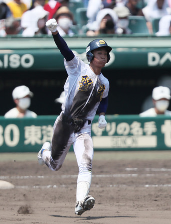 ガッツポーズの三好 高校野球 時事通信ニュース