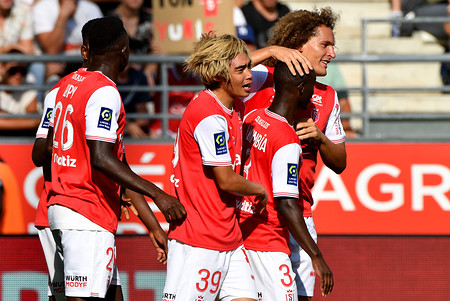 伊東 移籍後初ゴール 欧州サッカー 時事通信ニュース