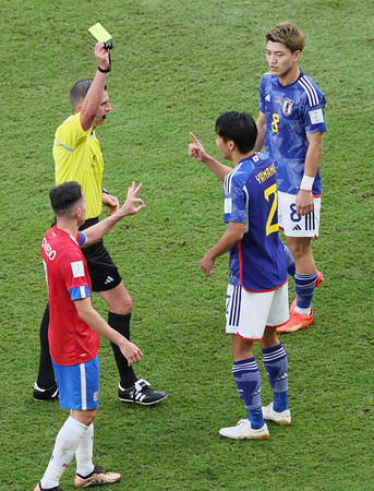 山根にイエローカード ｗ杯サッカー 時事通信ニュース