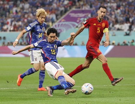 シュートを放つ鎌田 ｗ杯サッカー 時事通信ニュース