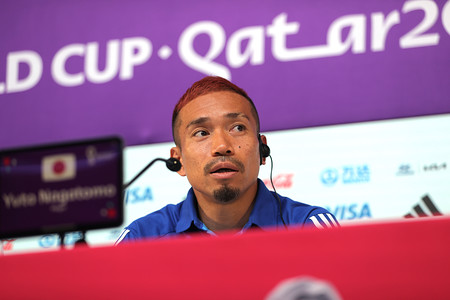 前日会見する長友 ｗ杯サッカー 時事通信ニュース