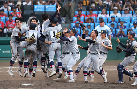 慶応、１０７年ぶり優勝 高校野球 | 時事通信ニュース