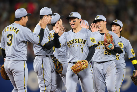 喜ぶ阪神ナイン プロ野球 | 時事通信ニュース 喜ぶ阪神ナイン プロ野球 | 時事通信ニュース