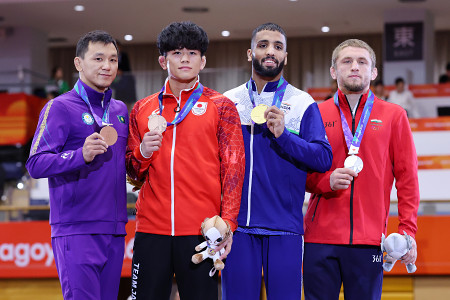 銅メダルの清岡 アジア大会 | 時事通信ニュース