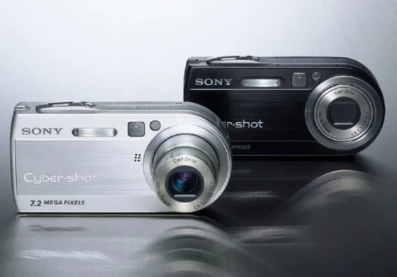 ソニー、720万画素コンパクトデジカメ「サイバーショット DSC-P150」