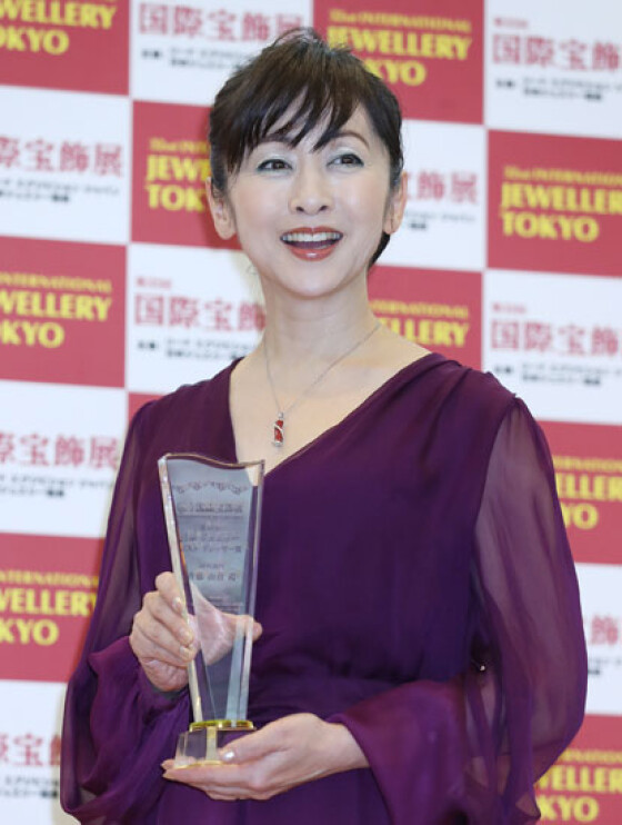 写真 歴代 日本ジュエリーベストドレッサー賞 9 27 時事通信ニュース