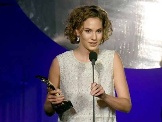 写真】【オードリー・ヘップバーンの孫娘】エマ・ファーラー (2/4