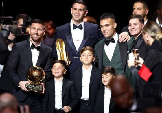 リオネル・メッシ 黒台座 写真】【サッカー】リオネル・メッシ