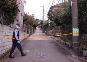 後藤寛治さんの遺体が見つかった住宅の周辺＝１６日、横浜市青葉区