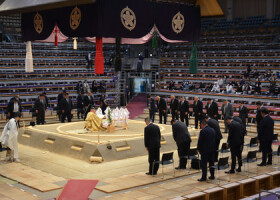 大相撲九州場所を前に行われた土俵祭＝９日、福岡国際センター