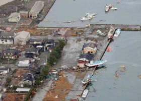 １月２日、能登半島地震の発生後に撮影された石川県珠洲市の漁港