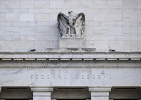 米連邦準備制度理事会（ＦＲＢ）本部＝２０２４年９月、ワシントン（ＡＦＰ時事）