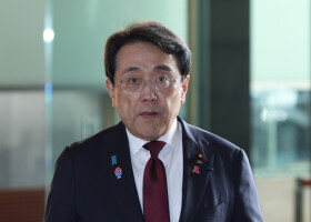 赤沢亮正経済再生担当相＝３月２５日、首相官邸
