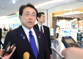 赤沢亮正経済再生担当相