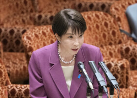 参院予算委員会で答弁する高市早苗首相＝６日午前、国会内